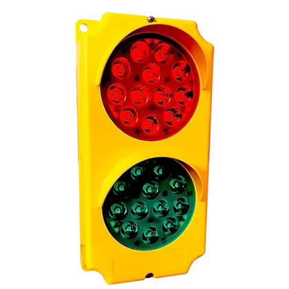 Semáforo de andén amarillo con luz roja y verde